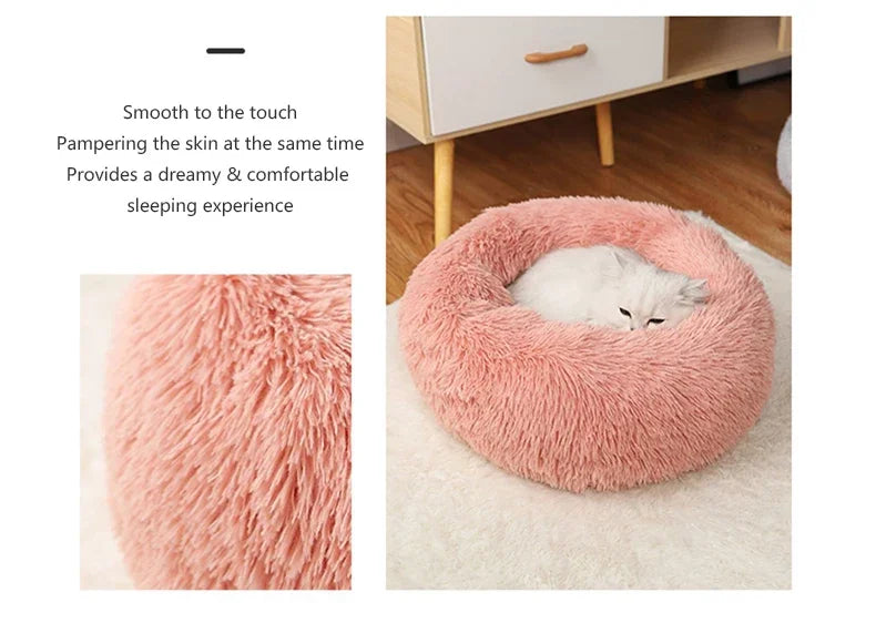 Pink pet bed with a cat inside, surrounded by text about comfort and texture.
